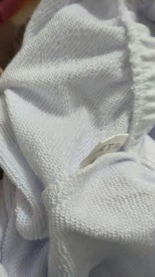 很失望，料子一般，里面那层比较粗糙，还透