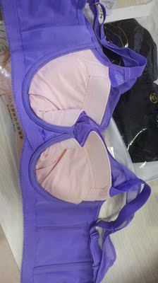 东西一如既往的好，穿着也舒服，棉里，弹性很好，主要定型效果好还送了