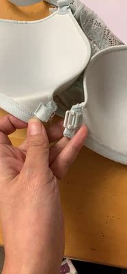 质量真的不咋滴，没穿几天，缝线崩掉了