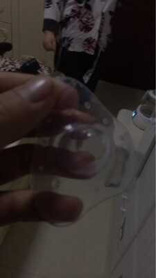 哇塞塞！真的是太棒了！炒鸡实惠昂！真滴值！到货的速度非常快的。物流很快！哈哈同事也喜欢。这家的客服服务热情的没话说,谢谢！五分好评！赞赞赞！嘤嘤嘤嘤婴~乳头保护贴收到了，质量很好，材质柔软、超薄的，没有气味，非常满意物流很快，包装很好，材质很软，值得购买，很适合宝宝刚出牙的宝妈使用！宝贝收到了，很薄很软，没有异味。客服小姐姐态度很好，有问题及时解决，值得推荐。宝贝收到，材质很好，物美价廉，推荐购买奶嘴性价比高，宝宝用的也不错，之前吸我乳头吸不出来，现在用上这款神器，孩子吃奶也不用愁了，神器的边缘超薄，物流速度也快，客服态度也挺好