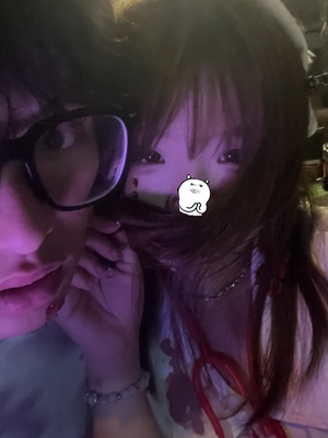 妹子们这件没有那么透哈然后也是赶在万圣节当天拿到了