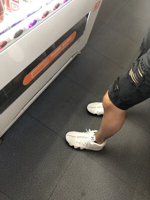 出去逛了一圈 鞋子脚感贼舒服,鞋底缓震做的很棒,板型好看又轻盈,鞋底软硬合适,好评 出去逛了一圈 鞋子脚感贼舒服,鞋底缓震做的很棒,板型好看又轻盈,鞋底软硬合适,好评