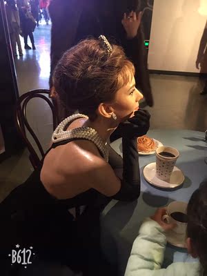 东西很好用，解决了很大的麻烦，不在疼了，快递很快服务很好啦类哪里饿了客厅哦最啊