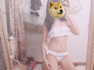 可能自己的屁股太大了，穿着差点卡住。。。应该买大一号，买来至今还没游泳，因为根本没人陪我游泳（手动再见）