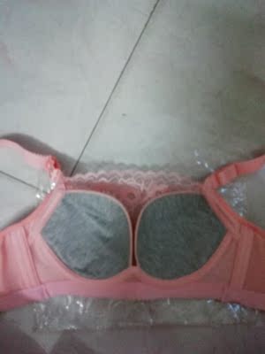 这款14款买了好几次了 厚度适中 合身