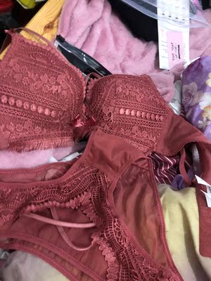 质量可以的！卖家挺有耐心，穿着舒服，尺码也准！果断关注了