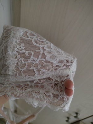 收到就是破的，只怪快递拆的太晚，垃圾质量