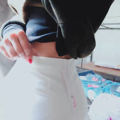 纯棉的，质量超级好，最好的就是版型了，很提臀修身。大爱！卖家服务很好，耐心介绍码数。十分满意！