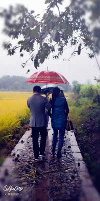 这个是第二次购买，前面买了2个，穿了半年才回购的，质量挺好的，所以又买了一个！