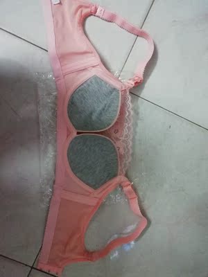 这款14款买了好几次了 厚度适中 合身