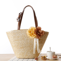 Store manager recommends pastoral beauty flower shoulder straw bag Fashion Womens bag summer vacation photo beach woven bag