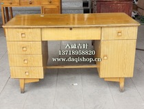 70-80 s factory production desk solid wood yellow skin old writing desk nostalgia (rental 300 yuan days)
