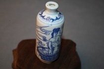Republic of China blue and white porcelain figure snuff bottle old porcelain figure snuff bottle special price does not cut