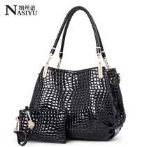 New fashion patent leather crocodile womens bag bright leather womens bag Hand bag soft shoulder bag