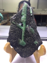 Geological rock teaching Mineral specimens Crystal strange stone Natural gem emerald rough stone Ore small ornaments