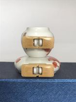 Embroidered eye jar with three silk studded head Acacia six Ding cage with cup ear cup nose Just a studded head without a jar