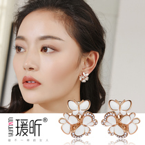 Advanced sense butterfly ear clip without ear hole female simple simple sex cold style French earrings Super Fairy Summer model