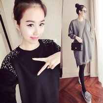 Pregnant women autumn and winter clothing Korean version of large size sweater long loose coat plus velvet padded dress warm base shirt