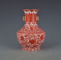 Qing Qianlong alum red flower pattern through ear bottle antique antique antique porcelain