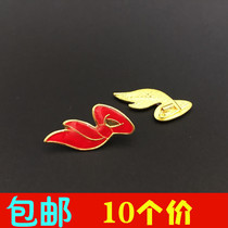 Metal red scarf buckle chest emblem team emblem red scarf badge drop plastic 10 price