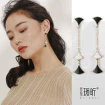 Fan-shaped scallop earless ear clip female temperament earrings retro harbor style long 2021 New Tide