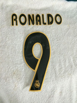2004-2005 Real Madrid home Ronaldo Figo Zidane Beckham printing number