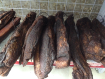 Guizhou old bacon Xingyi specialty vacuum packaging Qiu Meng calculation black pig sausage 500g farm free-range cooked food