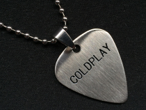 -PICKLACE-Titanium Steel Guitar Plsheet Necklace Coldplay Cool Play Band (Silver)