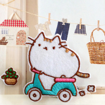 DIY Korean version can be hot embroidered cartoon badge cloth patch clothes patch fashion decoration cloth cycling kitten
