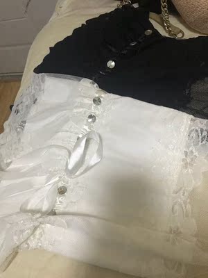 两件一样的款式，很好看，摸着质量也很好，