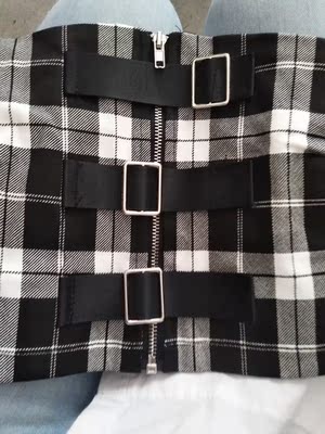 衣服收到了 刚合适，不错 挺喜欢的 质量还行~