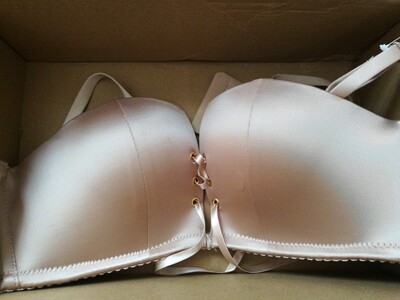 此用户没有填写评价。 此用户没有填写评价。