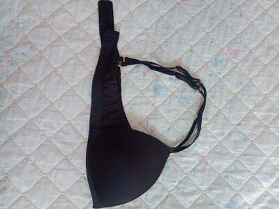 手感真是特别的软,轻薄透气,没有钢圈,穿上舒服。小胸美眉的福利,穿上好看。圏起来特别小,还没有拳头大。放哪都不占地方,太好了。瘦美眉要是穿它在穿个透视装一定很好看。 手感真是特别的软,轻薄透气,没有钢圈,穿上舒服。小胸美眉的福利,穿上好看。圏起来特别小,还没有拳头大。放哪都不占地方,太好了。瘦美眉要是穿它在穿个透视装一定很好看。