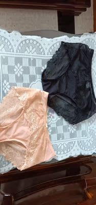 短裤已经收到，质量不错，手感也很好，档底部是棉的，洗了也不退色，穿的舒服，值得大家购买！