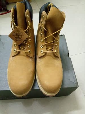 经贴吧验证是正品,2天时间就收到了,顺丰就是快,不得不说,13号下单,14号晚就收到了,刚好赶上过年可以穿。今天就穿上去过年了,祝大家新年快乐!! 经贴吧验证是正品,2天时间就收到了,顺丰就是快,不得不说,13号下单,14号晚就收到了,刚好赶上过年可以穿。今天就穿上去过年了,祝大家新年快乐!!