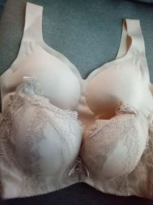 内衣很好穿，我买了一件这个，还买了一件有钢圈的，这个内衣很贴服耶，好穿，只有下面一点是厚的，上面都是薄的，透气，最近很流行穿这种内衣，所以我也买了一个，穿着真心不错，可以考虑再买两个。