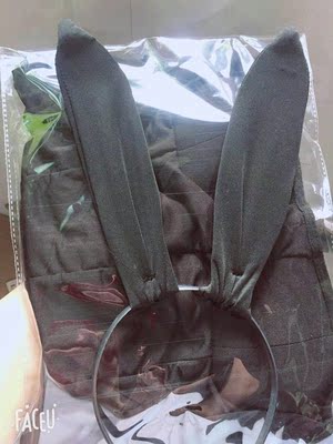 衣服很性感,主要是穿着舒服而且质量很好,喜欢的赶紧下手吧 衣服很性感,主要是穿着舒服而且质量很好,喜欢的赶紧下手吧