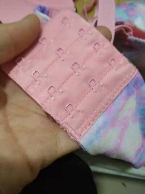 内衣收到了,质量很好,一直不敢在网上买内衣,这是第一次,果然没让我失望,比实物店好多了,两个颜色都是我喜欢的,面料舒适,试穿聚拢效果不错,满意! 内衣收到了,质量很好,一直不敢在网上买内衣,这是第一次,果然没让我失望,比实物店好多了,两个颜色都是我喜欢的,面料舒适,试穿聚拢效果不错,满意!