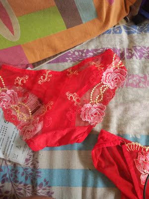 我试穿了一下。才评价的。质量很好。弹力很好。跟图片一样的。 我试穿了一下。才评价的。质量很好。弹力很好。跟图片一样的。