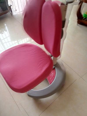 体验爱果乐儿童学习桌怎么样,好不好用?爱果乐有实体店吗?