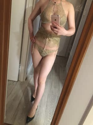 非常漂亮,高档有气质,值得购买!我是我们村第一个在淘宝买东西的人,这里大部分人是不网购的,他们买东西价格一般不会超过五块,听说我在淘宝买东西后,整个村都震惊了,村长跑到我家对我爸说我是不是疯了,面对重重压力我坚持买,我相信我这个月工资不会白花,终于快递到了,我怀揣激动的心情,颤抖的打开包裹,那一刹那,感觉我的眼睛都要亮瞎了,啊哈哈 这颜值,这手感,这质量,只怪我读书少, 无法用华丽的语言形容它。我举着它,骄傲的站在村口,整个村都沸腾了……更有人喊,我不给他们看,他们要跳井。吓得我赶紧收起宝贝,挤出人群落慌而逃。为测试宝贝效果,我立刻去我们村高达100 米山上村长家客厅里用。在全村羡慕的目光中,昂首挺胸扬长而去…… 非常漂亮,高档有气质,值得购买!我是我们村第一个在淘宝买东西的人,这里大部分人是不网购的,他们买东西价格一般不会超过五块,听说我在淘宝买东西后,整个村都震惊了,村长跑到我家对我爸说我是不是疯了,面对重重压力我坚持买,我相信我这个月工资不会白花,终于快递到了,我怀揣激动的心情,颤抖的打开包裹,那一刹那,感觉我的眼睛都要亮瞎了,啊哈哈 这颜值,这手感,这质量,只怪我读书少, 无法用华丽的语言形容它。我举着它,骄傲的站在村口,整个村都沸腾了……更有人喊,我不给他们看,他们要跳井。吓得我赶紧收起宝贝,挤出人群落慌而逃。为测试宝贝效果,我立刻去我们村高达100 米山上村长家客厅里用。在全村羡慕的目光中,昂首挺胸扬长而去……