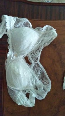 再次购买，这次买了黑白两个。老婆喜欢这种无钢圈的。