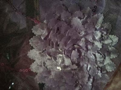 宝贝收到了，跟图片上的一样，紫色的图案很漂亮，物流也超快，祝店铺生意兴隆！！！