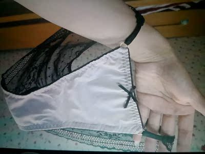 内裤收到,很性感,第二次购买了,质量特别好,柔软细滑的质感,蕾丝部分质地轻薄精致,值得购买。 内裤收到,很性感,第二次购买了,质量特别好,柔软细滑的质感,蕾丝部分质地轻薄精致,值得购买。