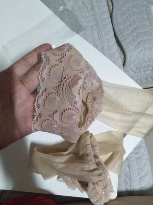 还有胶  看着就挺防滑的  好评，穿几天再来看看