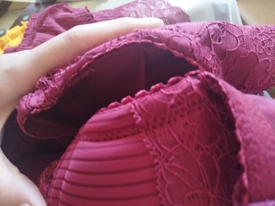 买了三条内裤，另外加个内衣套装。内裤还满意。就是那个内衣&hellip;&hellip;我严重怀疑我买到次品了，做工做工差，线头也多，洗了还有点掉色。真的还不如都市丽人几十块的内衣。下次再也不到你家买了，真失望。