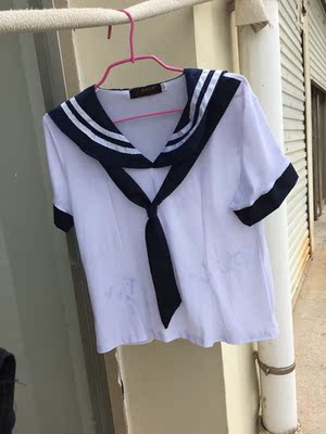 看吧这衣服我买了一次都没穿,本来想洗洗穿呢,看这颜色掉的,黑心的商家,这衣服根本就不值 看吧这衣服我买了一次都没穿,本来想洗洗穿呢,看这颜色掉的,黑心的商家,这衣服根本就不值