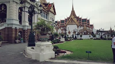 对胸大的不友好 对胸大的不友好