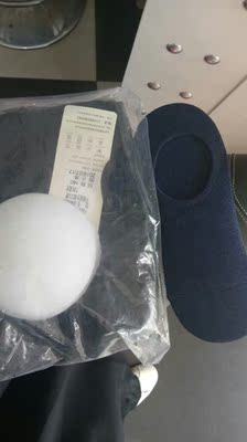 谢谢噢,还送了袜子 谢谢噢,还送了袜子