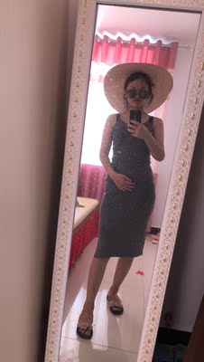 四个月的准妈妈。 衣服质量也好 款式也可以 喜欢可以入手了